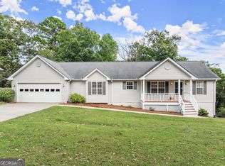 3414 Clarks Bridge Xing, Gainesville, GA 30506