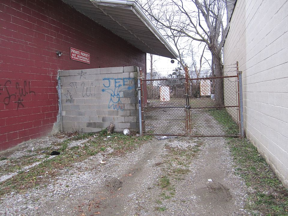 Private Entrance