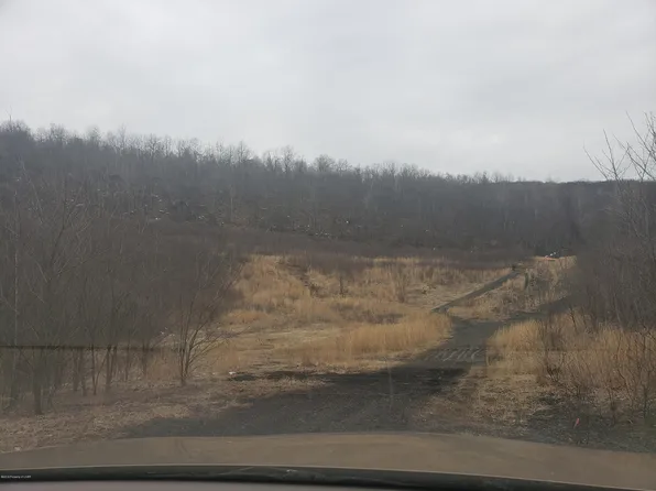 Owen St, Kingston, PA 18704