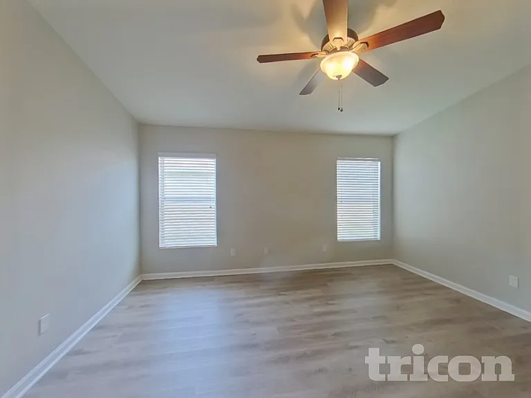 1132 Hill Flower Dr — Photo 7