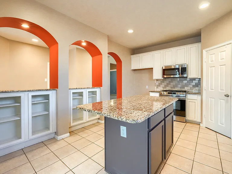 1808 Giddings Ct — Photo 23