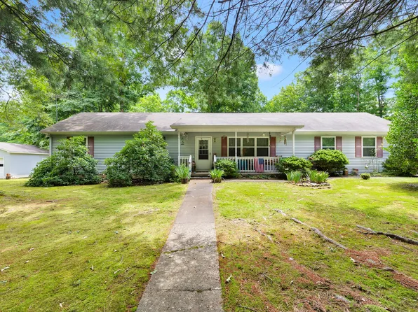 111 Cascade Spring Rd, Hohenwald, TN 38462