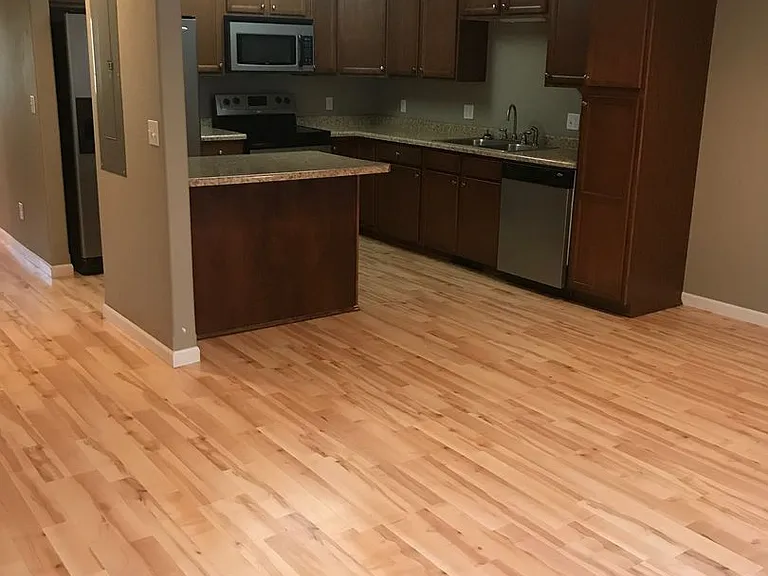 612 Colton St SW — Photo 3