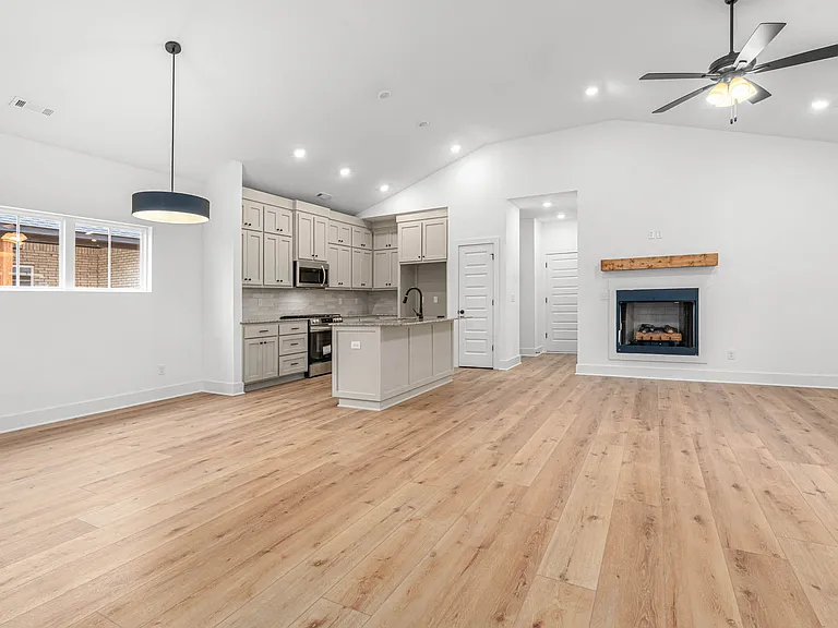 6808 Fir St — Photo 8