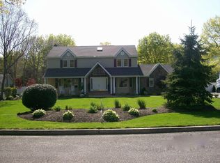 140 S Hickory St, Port Jefferson Station, NY 11776