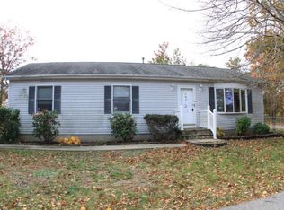 93 Elm St, Beachwood, NJ