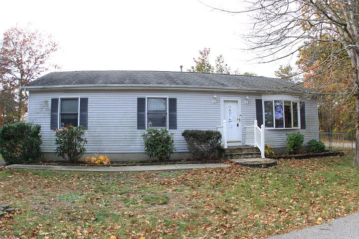 93 Elm St photo 1