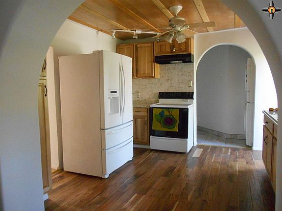 3rd image of 1214 Sulzbacher St