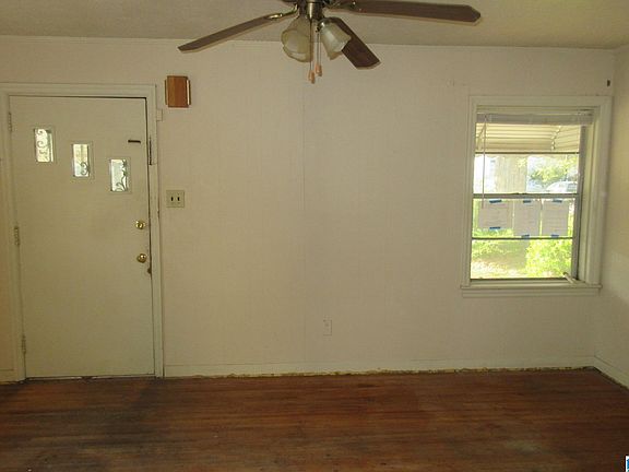 3rd image of 48 Wilkes Cir