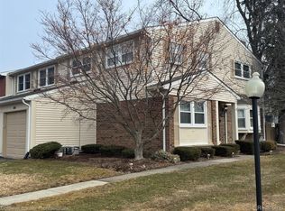 1804 Brentwood Dr #544, Troy, MI 48098