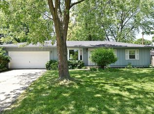 1808 Forrest Blvd, St Charles, IL 60174