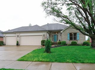 221 Crown Point Mdws, Centerville, OH 45458