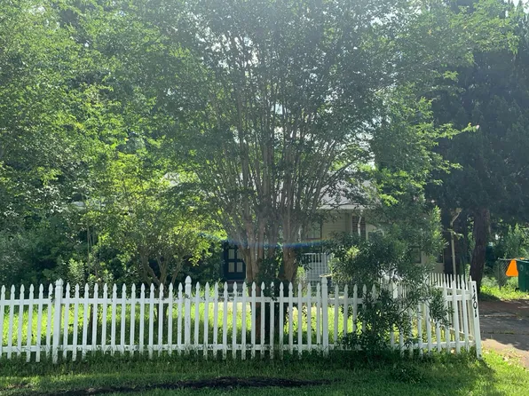 1401 Mixon Dr, Fort Walton Beach, FL 32547