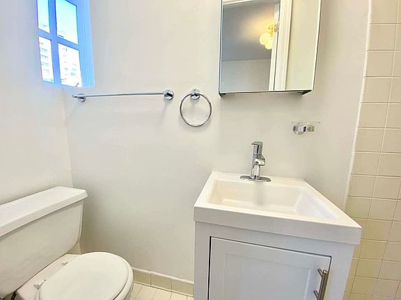 4th image of 284 W 12th St APT 8