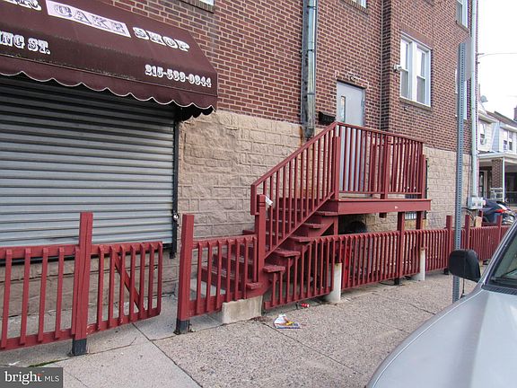 2nd image of 1400 E Lycoming St