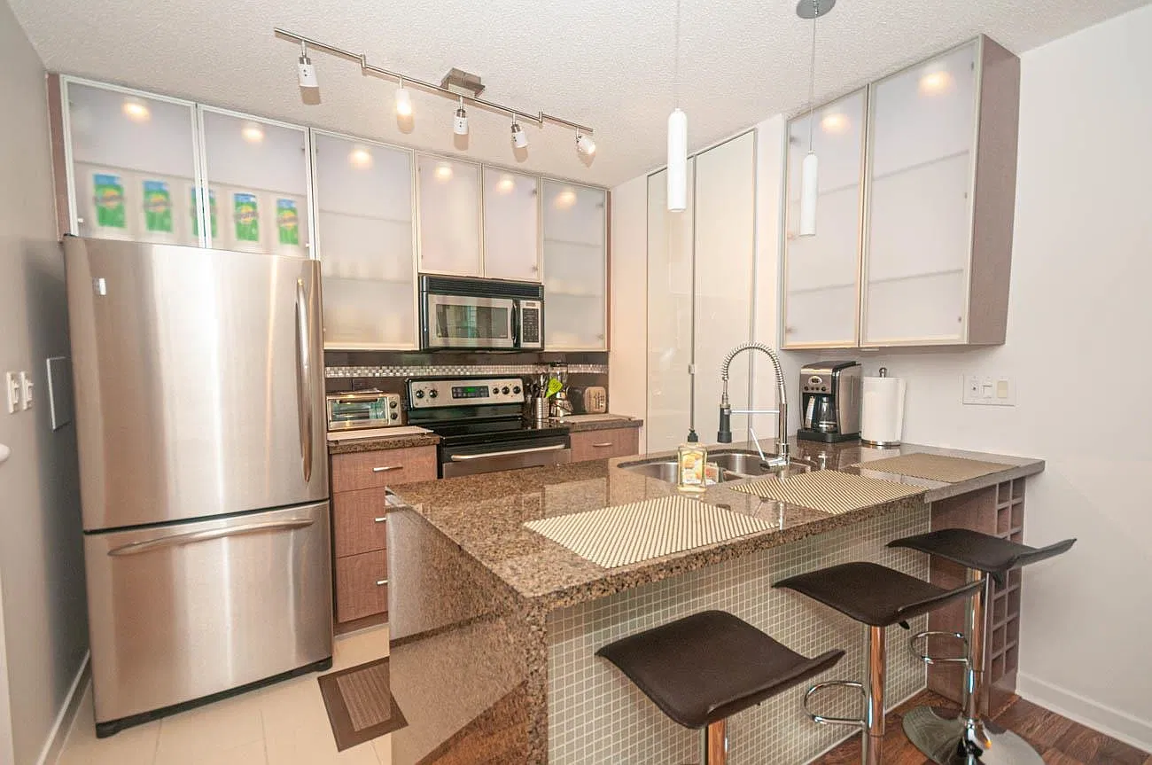 2 bed, 750 sqft, $3,500 — Photo 3