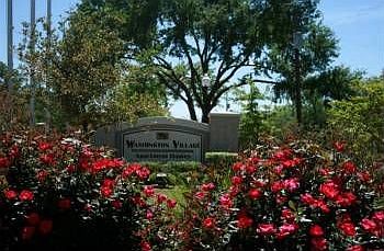 1st image of 1001 Redwood Ave