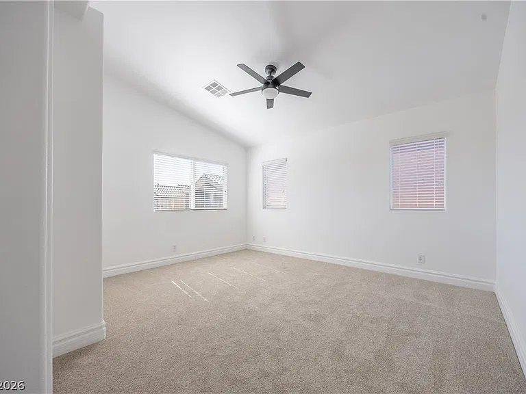 212 Fairway Woods Dr — Photo 14