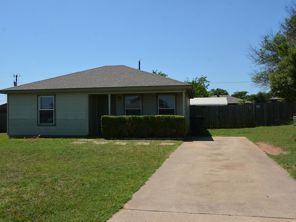 1st image of 1705 Overland Dr
