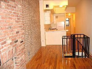 2nd image of 728 Sackett St APT 1R