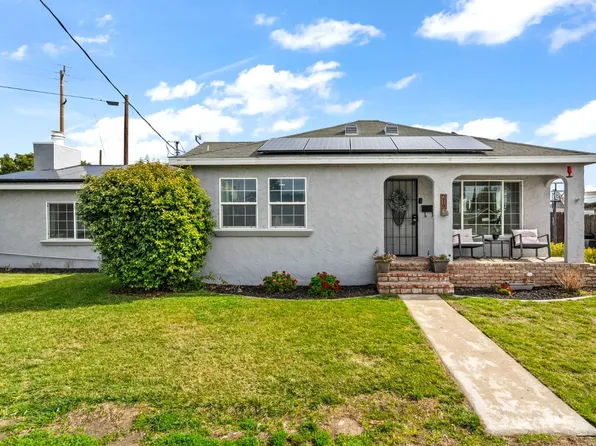 212 N Walnut Ave, Ripon, CA 95366