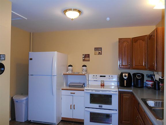 3rd image of 303 Mulberry Blvd
