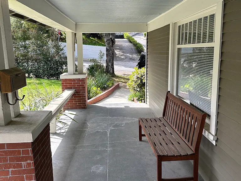 1293 Boynton St — Photo 28