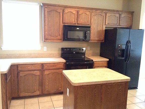 5th image of 12108 Thicket Bend Dr