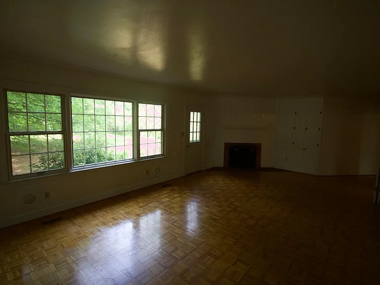 1502 Electric Rd SW — Photo 11