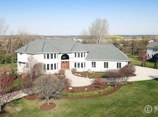 7N040 Whispering Trl, St Charles, IL 60175