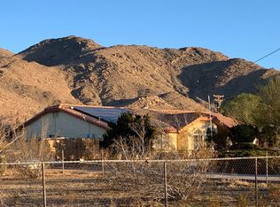 14941 Laguna Seca Rd, Apple Valley, CA 92307