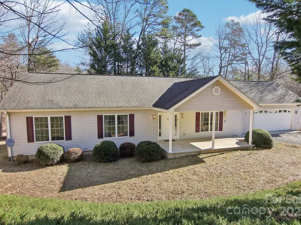 44 Evanwood Pl, Hendersonville, NC 28792