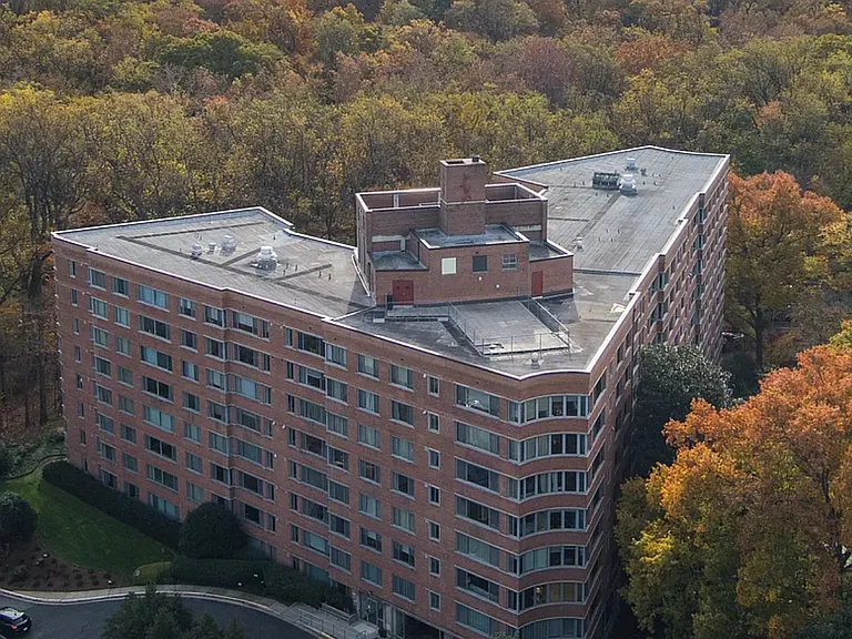 4200 Cathedral Ave NW #215 — Photo 5