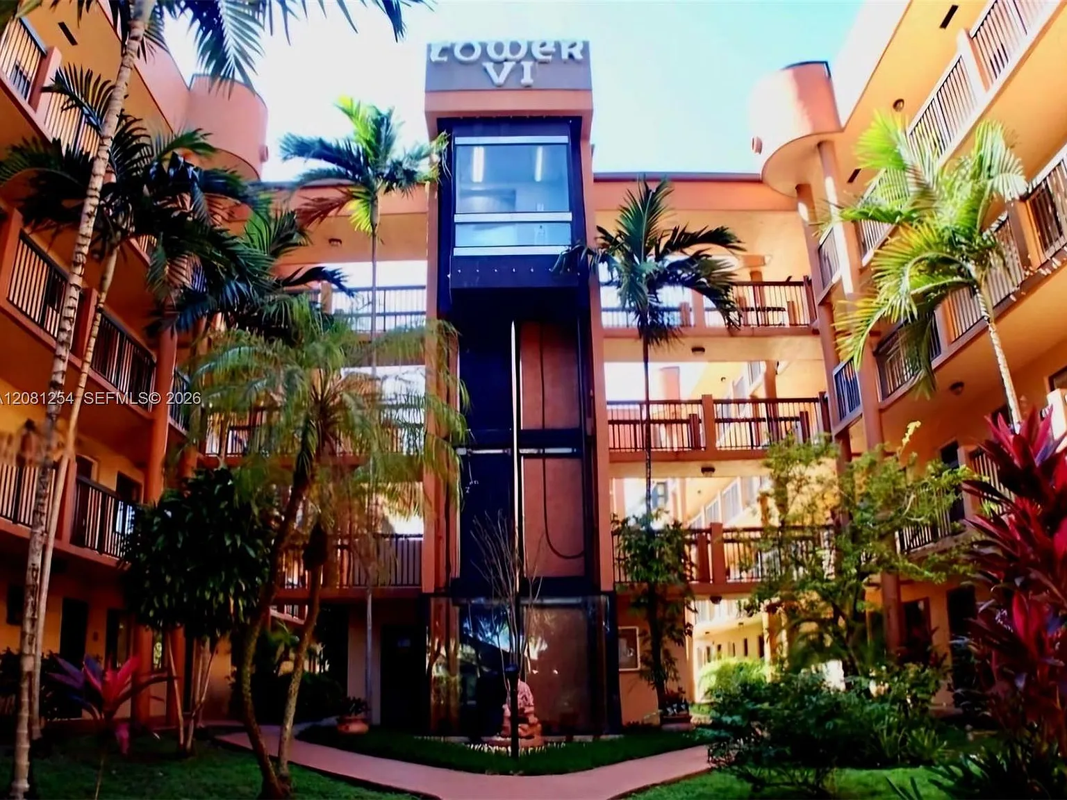 Alameda Tower 6 Condo — Photo 1