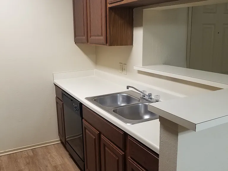 Chappell Hill Apartments — Photo 30