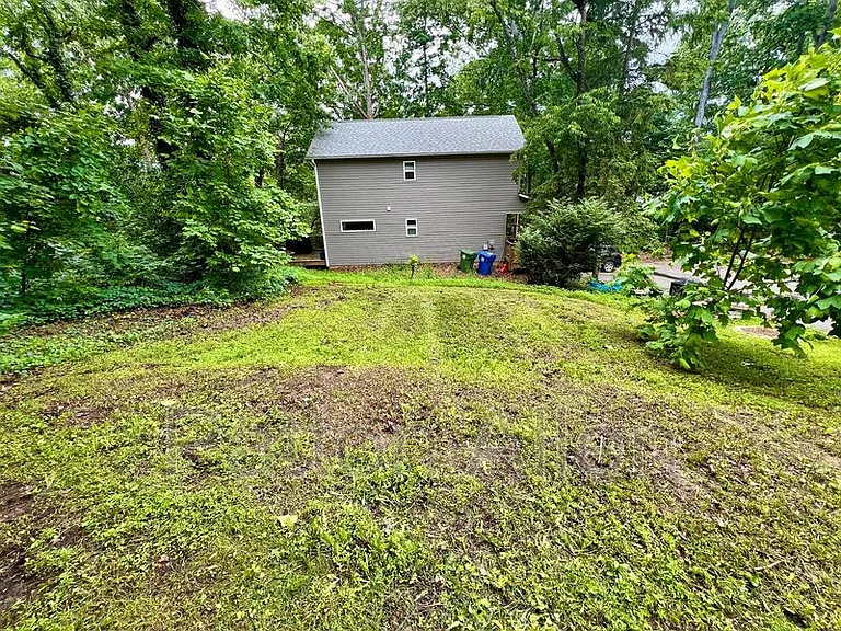 29 Evergreen Ave — Photo 27