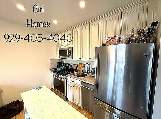5th image of 3712 31st Ave #5F