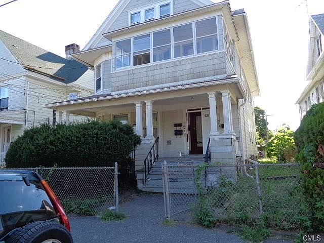 2nd image of 105-107 Sherwood Ave
