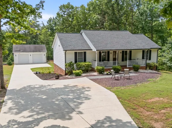 1558 Stonewall Rd, Concord, VA 24538