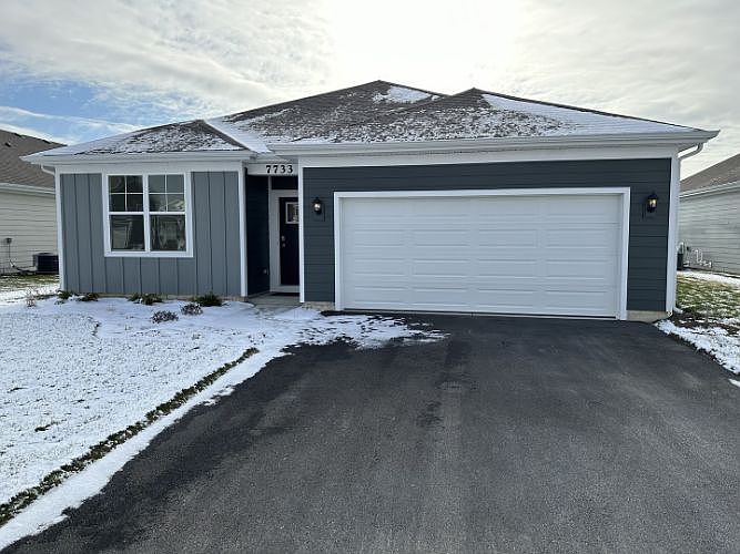 1st image of 7733 W 105th Pl