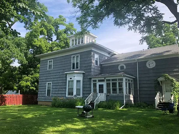 315 E Maple St #2, River Falls, WI 54022