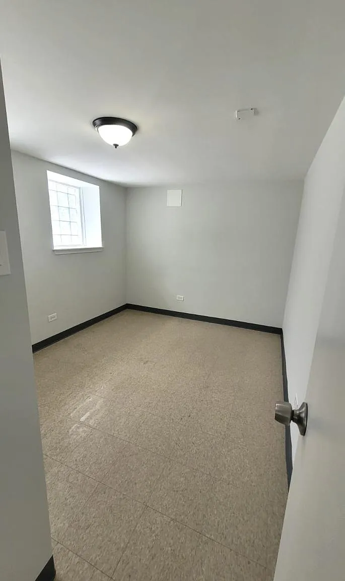 4038 West Dickens Avenue #G — Photo 4