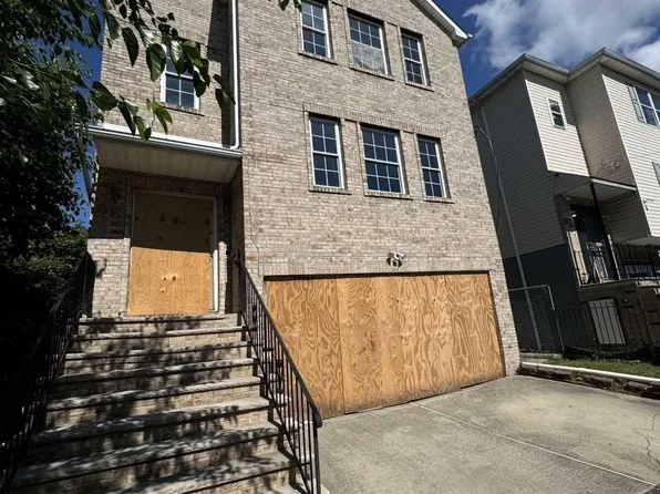 215-217 Hillside Ave, Newark, NJ 07108