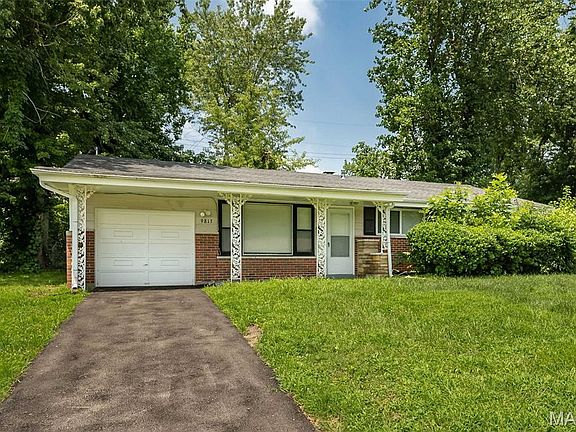2nd image of 9813 Wendell Dr