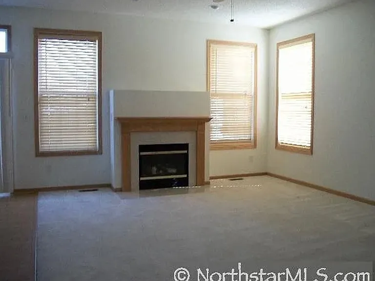 5541 Elm Grove Ct — Photo 3