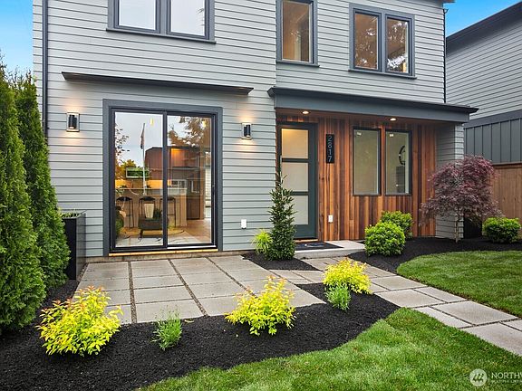 3rd image of 2817 W Bertona Street