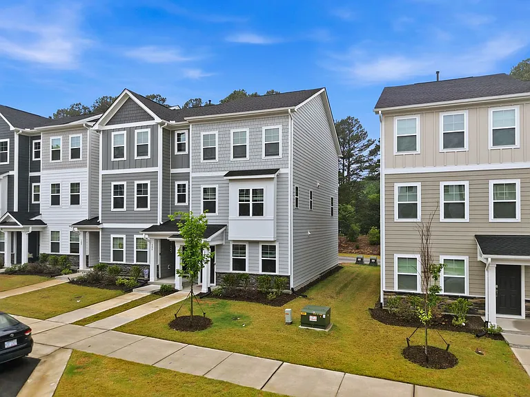 324 Hemley Trl — Photo 13