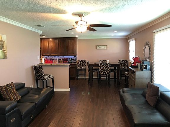 3rd image of 3113 Cumberland Dr