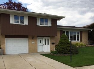 6520 Cedar Rd, Oak Forest, IL 60452