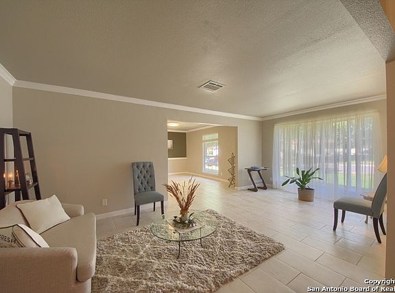 4th image of 3506 Wimbledon Dr